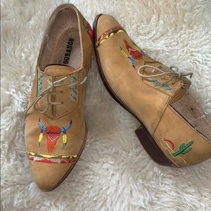 Incredible Vintage Embroidered Durango suede shoes